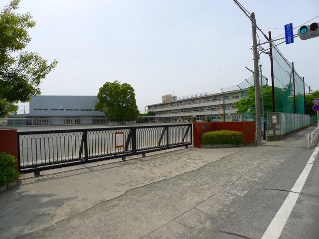小学校　太田市立韮川小学校（小学校）まで210m