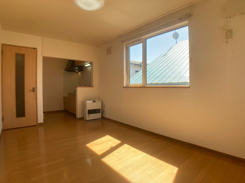 居室・リビング　広くてキレイなお部屋が広がっていて、充実した生活が送れそう。