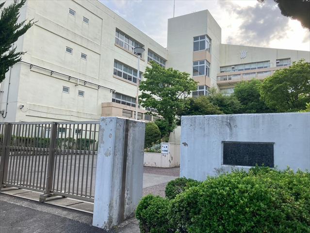 中学校　横浜市立西谷中学校（中学校）まで1209m
