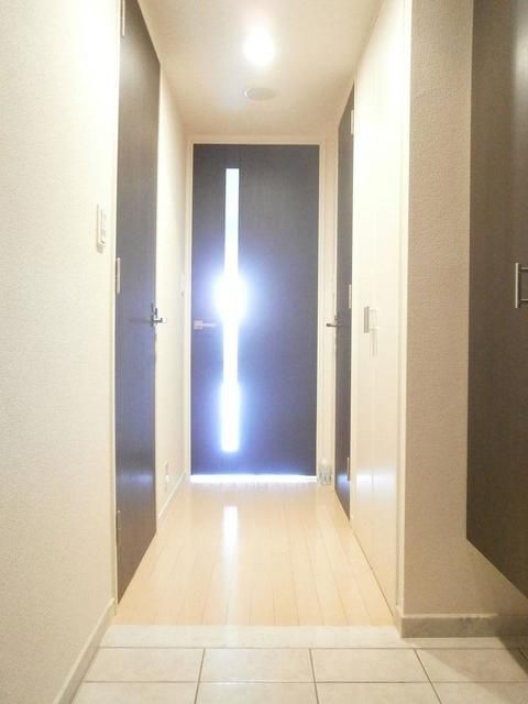 玄関　※写真は同タイプ住戸です。