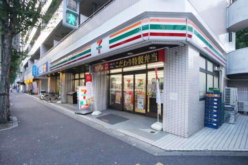 コンビニ　セブンイレブン　中野新井1丁目（コンビニ）まで393m