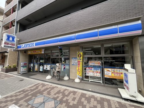 コンビニ　ローソン 大阪城北詰駅前店（コンビニ）まで3m