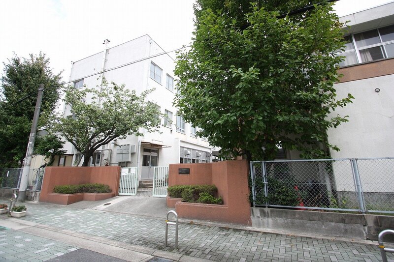 小学校　名古屋市立内山小学校（小学校）まで633m