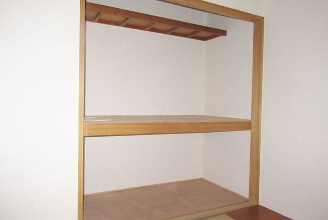 収納　押入です☆