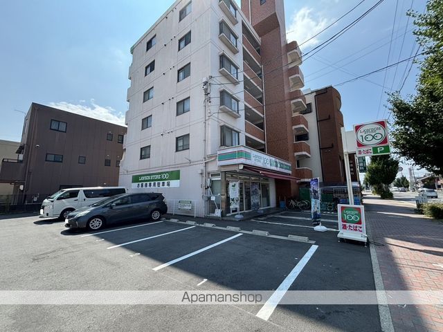 コンビニ　ローソンストア１００稲葉地店（コンビニ）まで310m