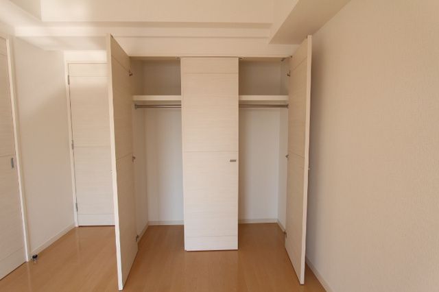 収納　写真は同タイプ住居です。