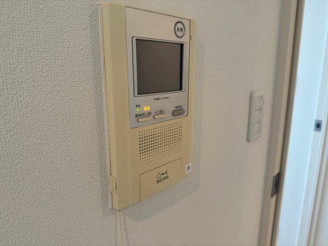 セキュリティ　写真は同タイプ住居です。