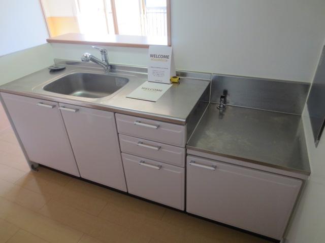 キッチン　別の部屋の写真です