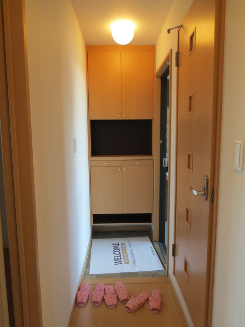 玄関　別の部屋の写真です