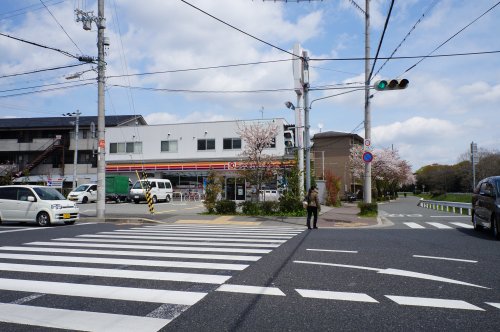 コンビニ　サークルＫ伊丹中野東店（コンビニ）まで168m