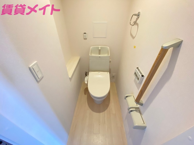 トイレ　反転タイプ参考写真