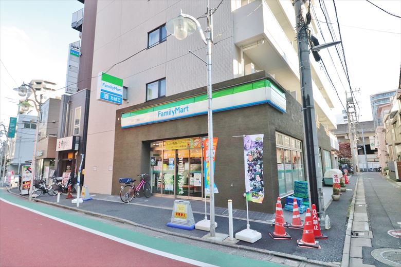 コンビニ　ファミリーマート練馬一丁目店（コンビニ）まで105m
