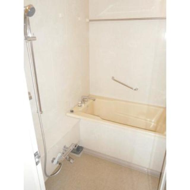 バス・シャワールーム　※写真は同タイプ住戸です。