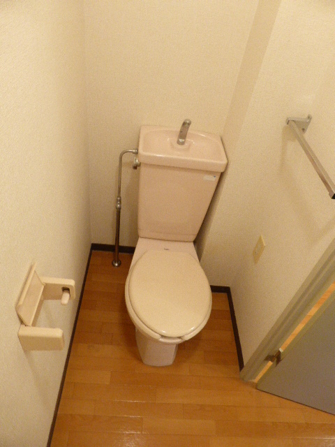 トイレ　※写真は他号室です