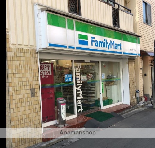 コンビニ　ファミリーマート（コンビニ）まで120m