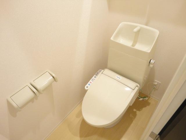 トイレ　シャワー付トイレ