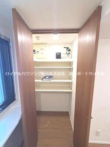 収納　■同タイプに室内写真となります。