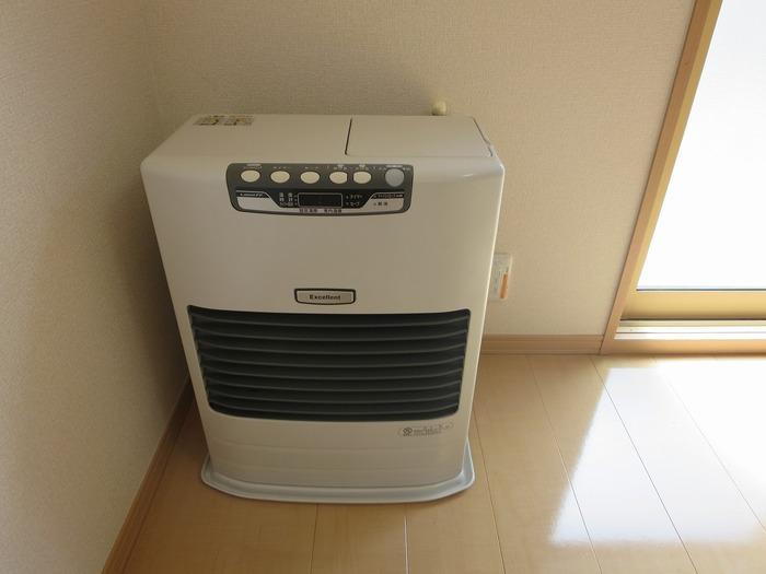 その他設備　灯油FFストーブ
