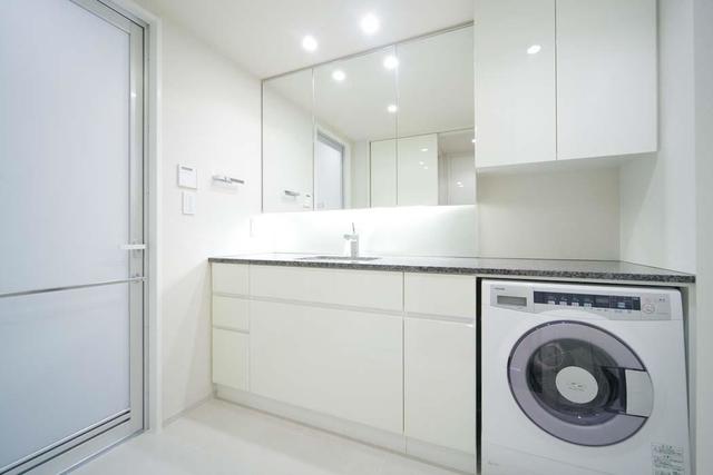 洗面設備　※写真は同タイプ住戸です。