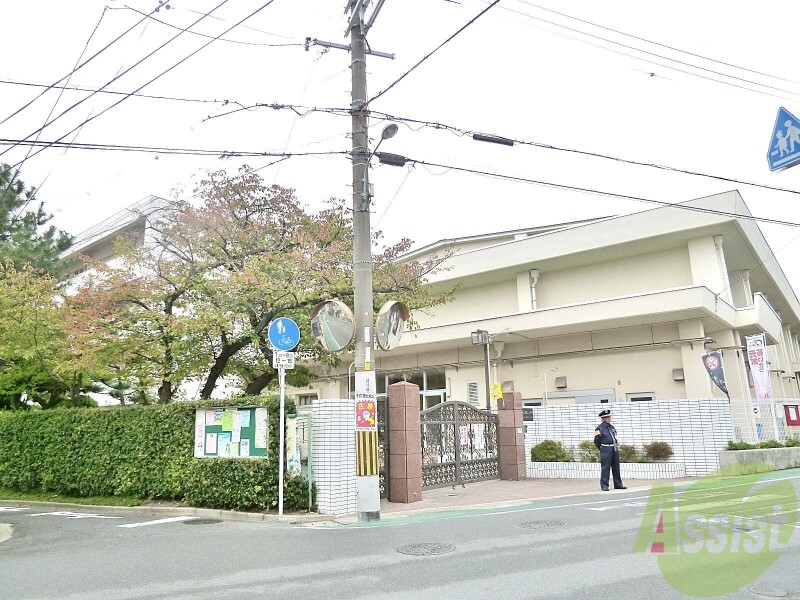 小学校　山田第二小学校（小学校）まで120m