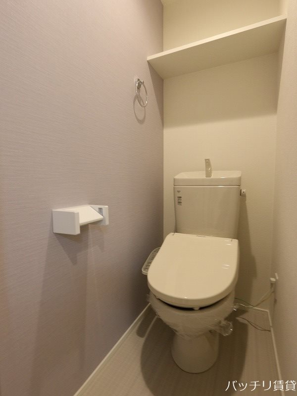 トイレ　同型タイプの為、現状を優先いたします。