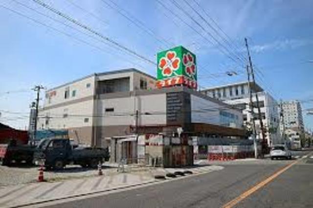 スーパー　ライフ住吉山之内店（スーパー）まで892m