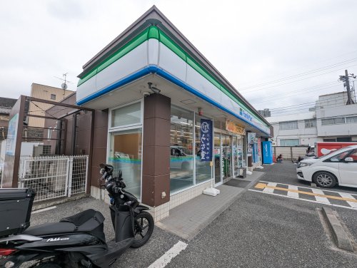コンビニ　ファミリーマート 所沢久米店（コンビニ）まで744m