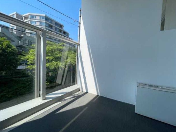 バルコニー　別タイプ部屋　参考写真です