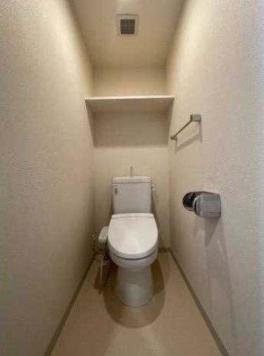 トイレ　別タイプ部屋　参考写真です
