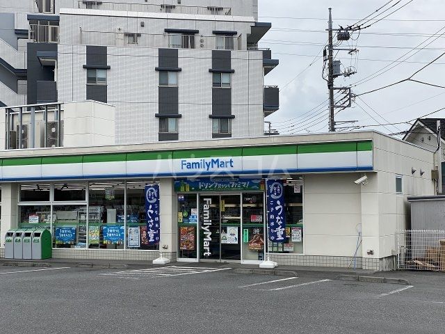 コンビニ　ファミリーマート 日野甲州街道店（コンビニ）まで498m