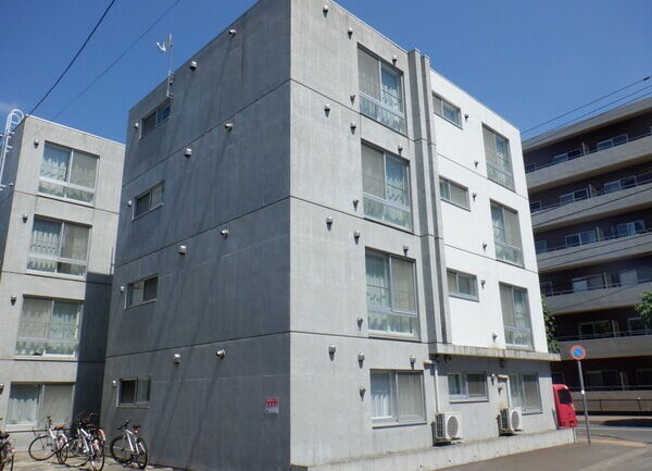 建物外観　エアコン完備の人気のデザイナーズマンションです。