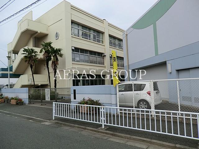 中学校　横浜市立中川中学校（中学校）まで922m