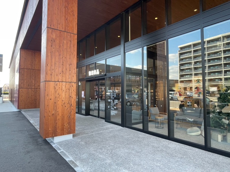 ショッピングセンター　無印良品新大村駅前店（ショッピングセンター）まで1295m