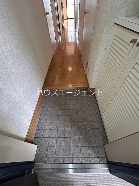 玄関　玄関です。※参考画像