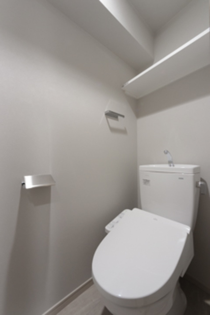 トイレ　※写真は同タイプ住戸です。