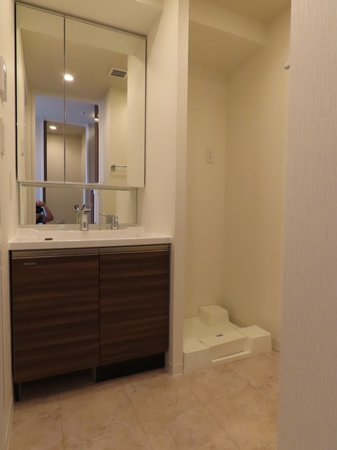 洗面設備　※写真は同タイプ住戸です。