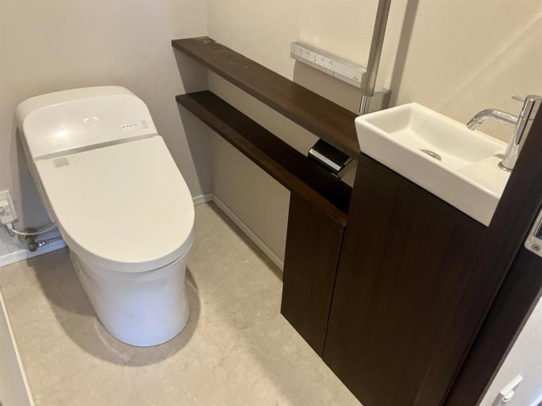 トイレ　シンプルで使いやすいトイレです