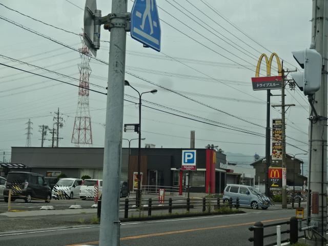 飲食店　マクドナルド静里店（飲食店）まで150m