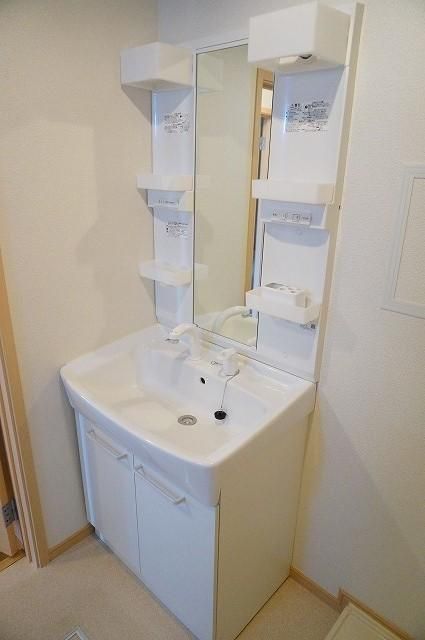 洗面設備　※別号室参考写真です