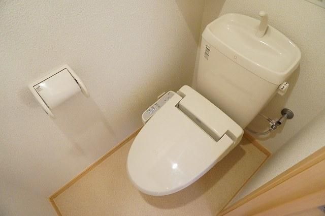 トイレ　※別号室参考写真です