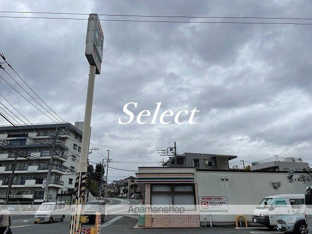 コンビニ　セブンイレブン（コンビニ）まで962m