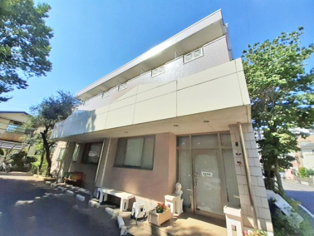 建物外観　落ち着いた雰囲気の外観です