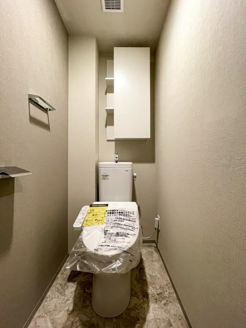 トイレ　※写真は同タイプ住戸です。