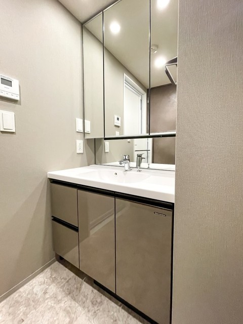洗面設備　※写真は同タイプ住戸です。