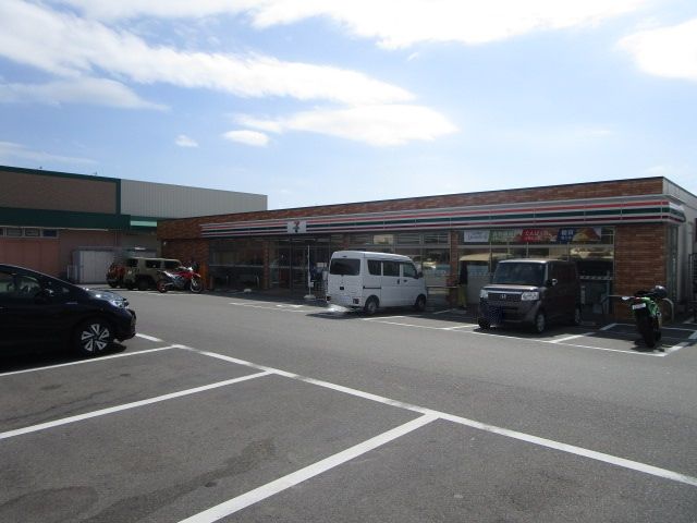 コンビニ　セブンイレブン 高槻日吉台口店（コンビニ）まで470m