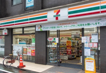 コンビニ　セブン-イレブン+練馬富士見台駅南店（コンビニ）まで422m
