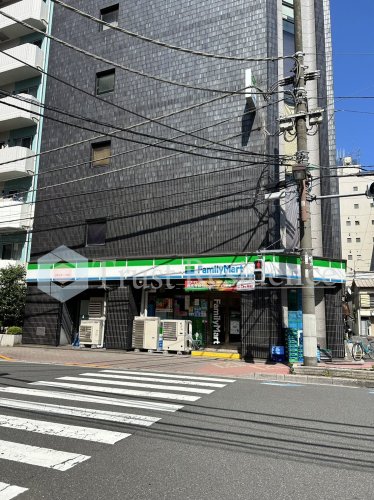 コンビニ　ファミリーマート 台東三筋一丁目店（コンビニ）まで293m