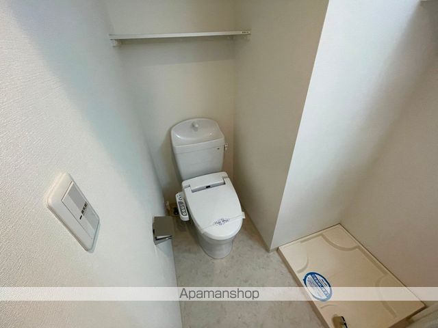 阪急京都線 上新庄駅 徒歩3分 9階建 築8年のトイレ写真