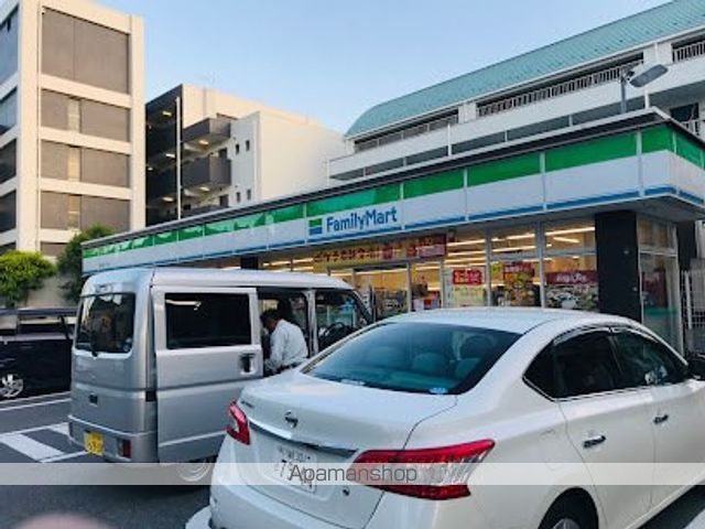コンビニ　ファミリーマート 鶴見中央三丁目店（コンビニ）まで1040m