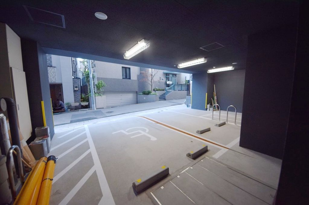 駐車場　駐車場